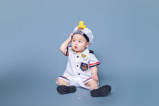 邓州宝宝老摇头怎么回事 邓州宝宝老摇头怎么回事